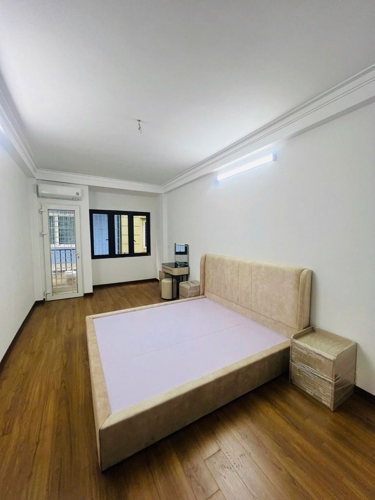 Bán nhà Thổ Quan - diện tích 33m2 5 tầng - Ngõ 4m, gần phố - giá 10,9 tỷ