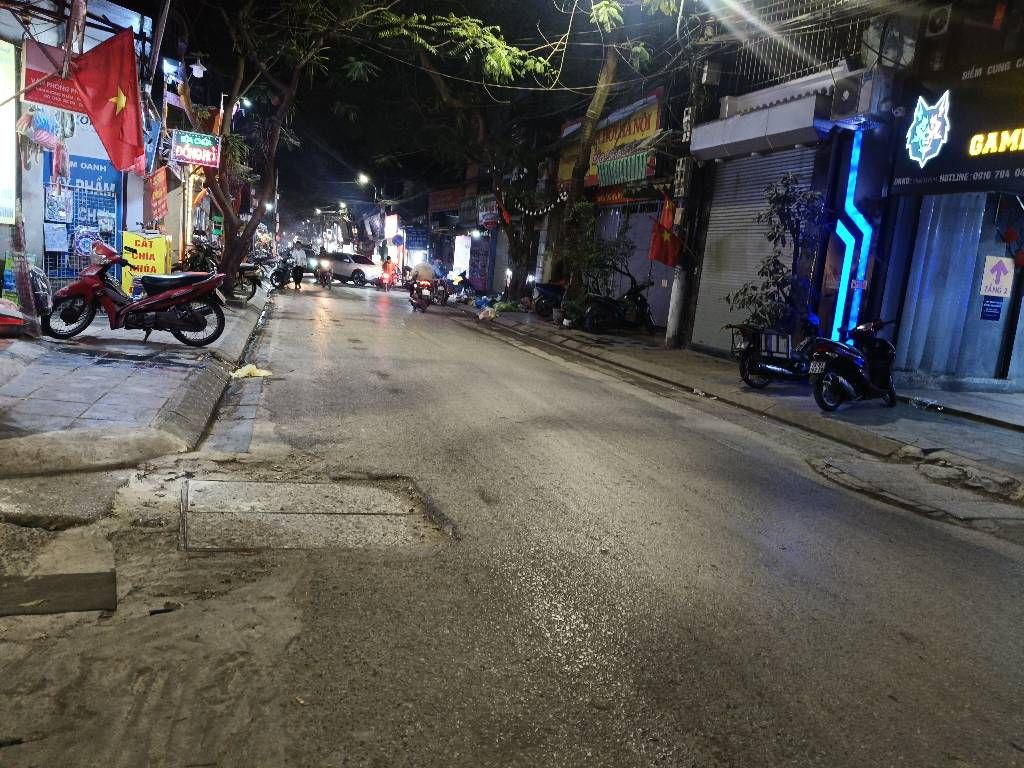 Bán nhà Vĩnh Hưng - diện tích 75m2 1 tầng - đất to, lối vào thoáng đãng - giá 10,5 tỷ