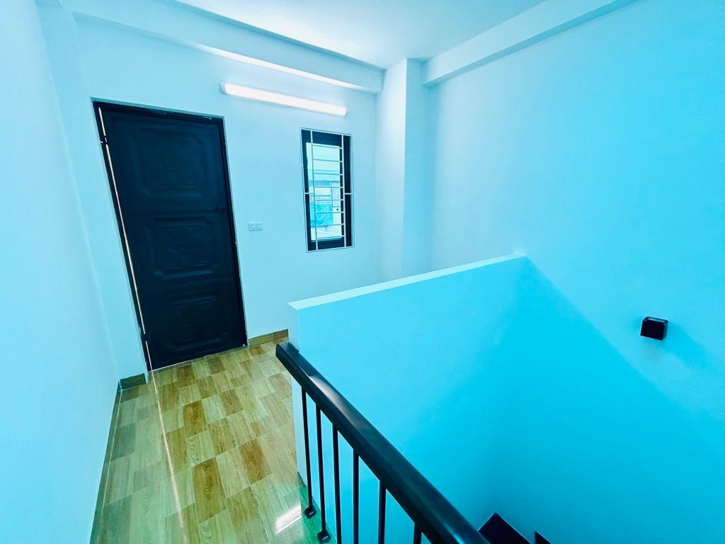 Bán nhà Trương Định - diện tích 28.4m2 5 tầng - gần phố - giá 7,8 tỷ