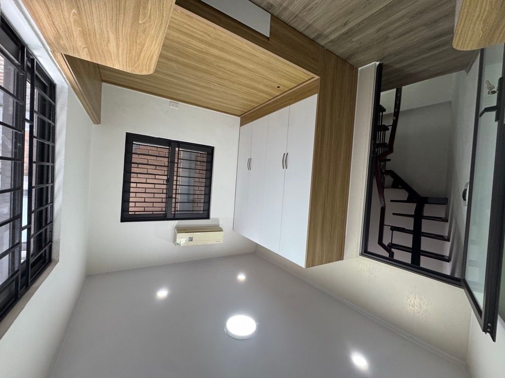 Bán nhà Hồng Mai - diện tích 11,6m2 4 tầng - Nhà đẹp, full nội thất - giá 3,95 tỷ