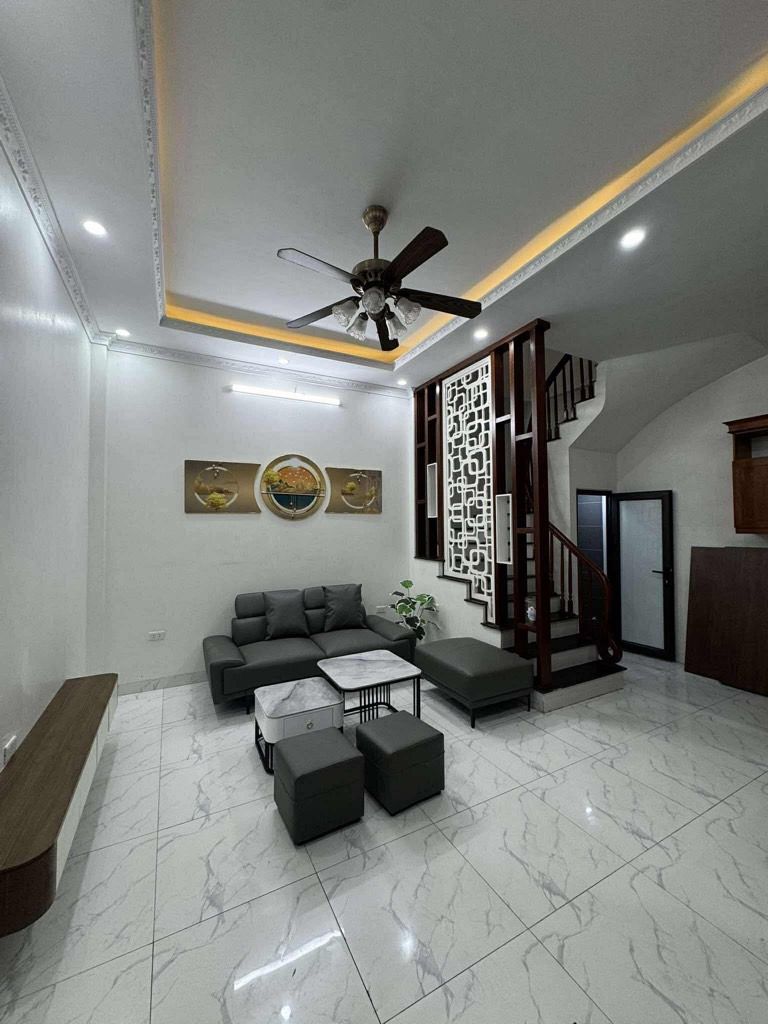 Bán nhà Nguyễn Đức Cảnh - diện tích 30m2 5 tầng - Nhà đẹp BTCT - giá 7,6 tỷ