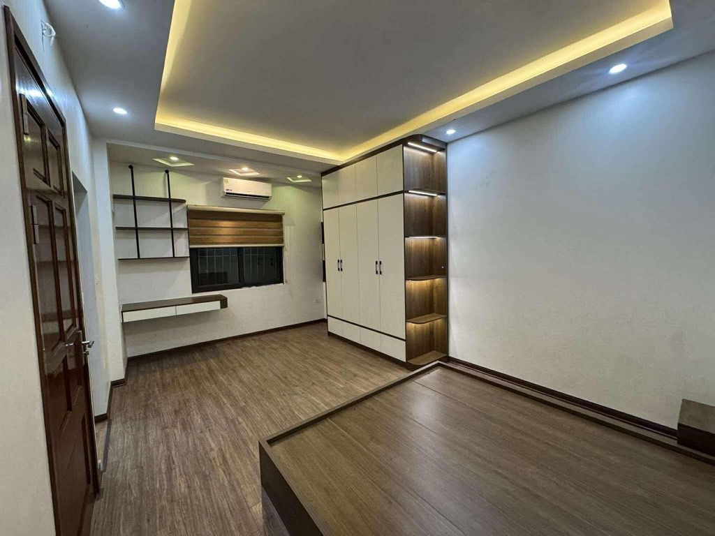 Bán nhà Nguyễn Đức Cảnh - diện tích 30m2 5 tầng - Nhà đẹp BTCT - giá 7,6 tỷ