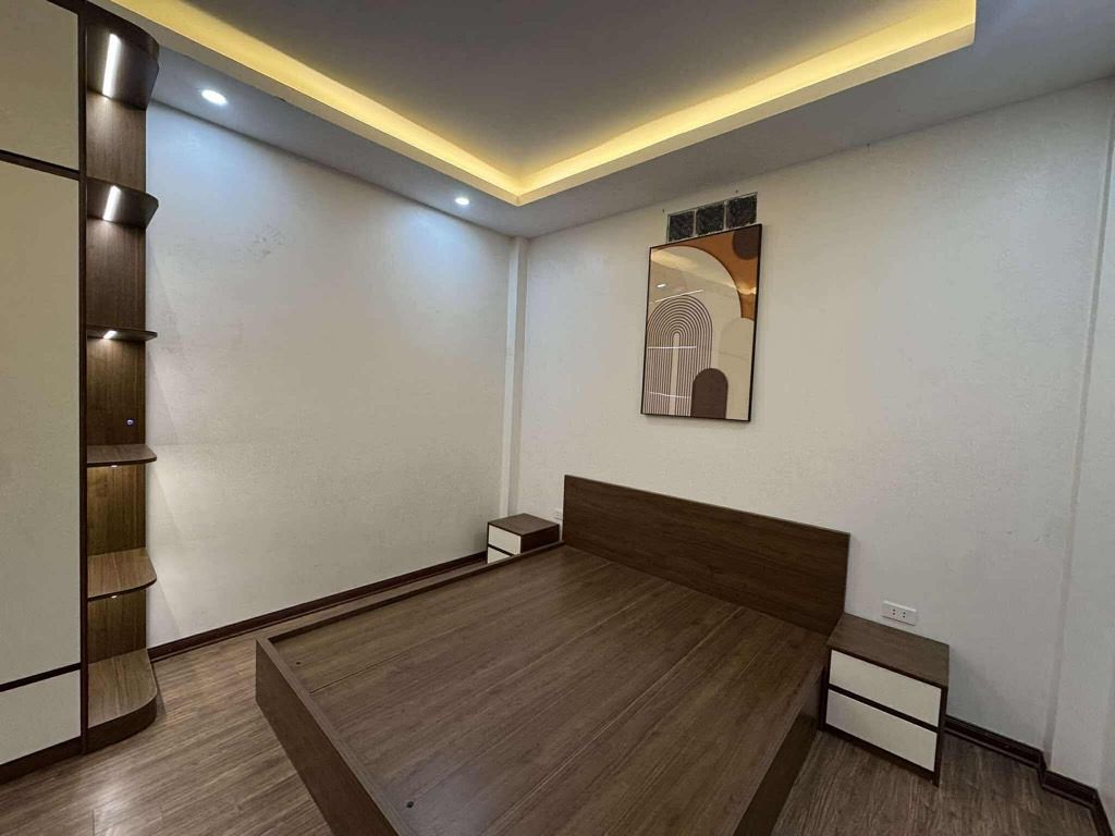 Bán nhà Nguyễn Đức Cảnh - diện tích 30m2 5 tầng - Nhà đẹp BTCT - giá 7,6 tỷ