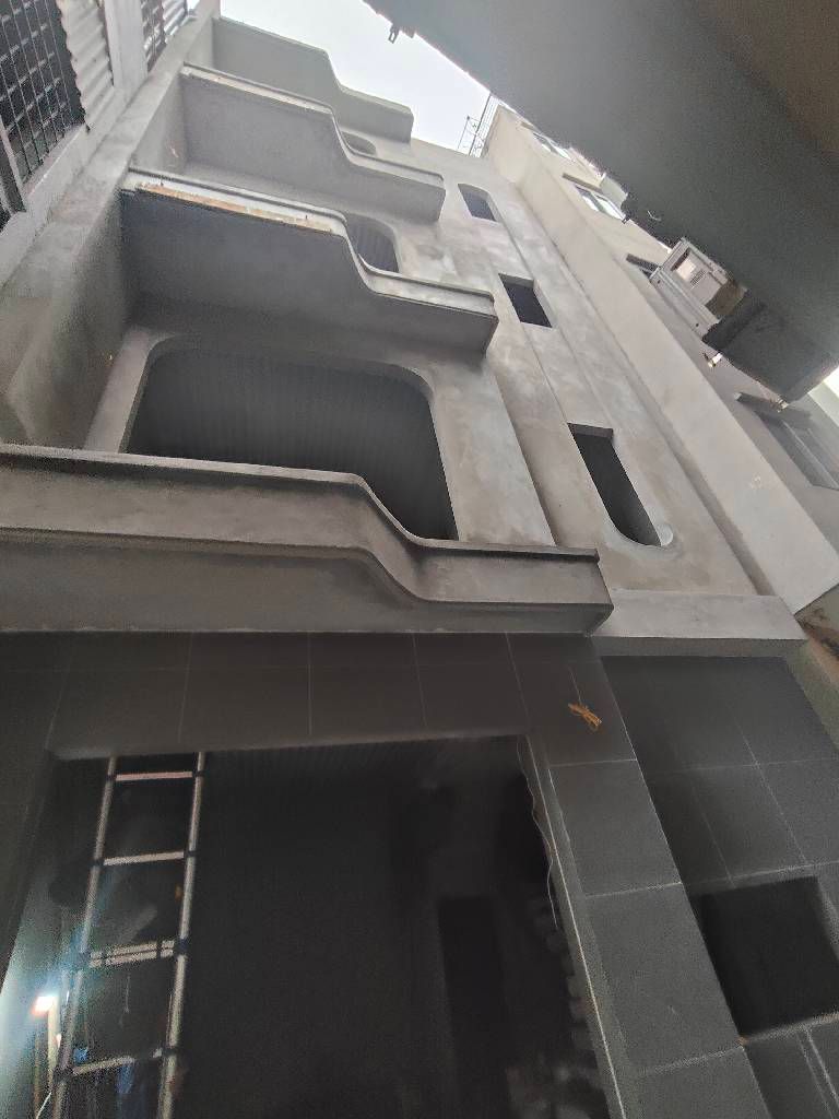 Bán nhà Ô Cách 33m2 x 5T – Giá 9,1 tỷ – Trong ngõ, mới xây, thông tứ tung