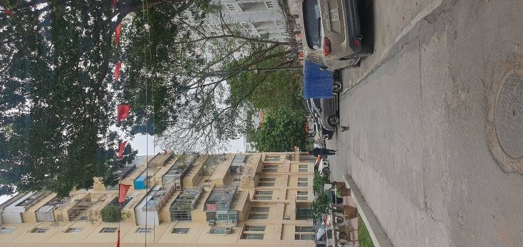 Bán nhà Chùa Láng - diện tích 72.3m2 1 tầng - Căn hộ đẹp hiếm có - giá 7.5 tỷ