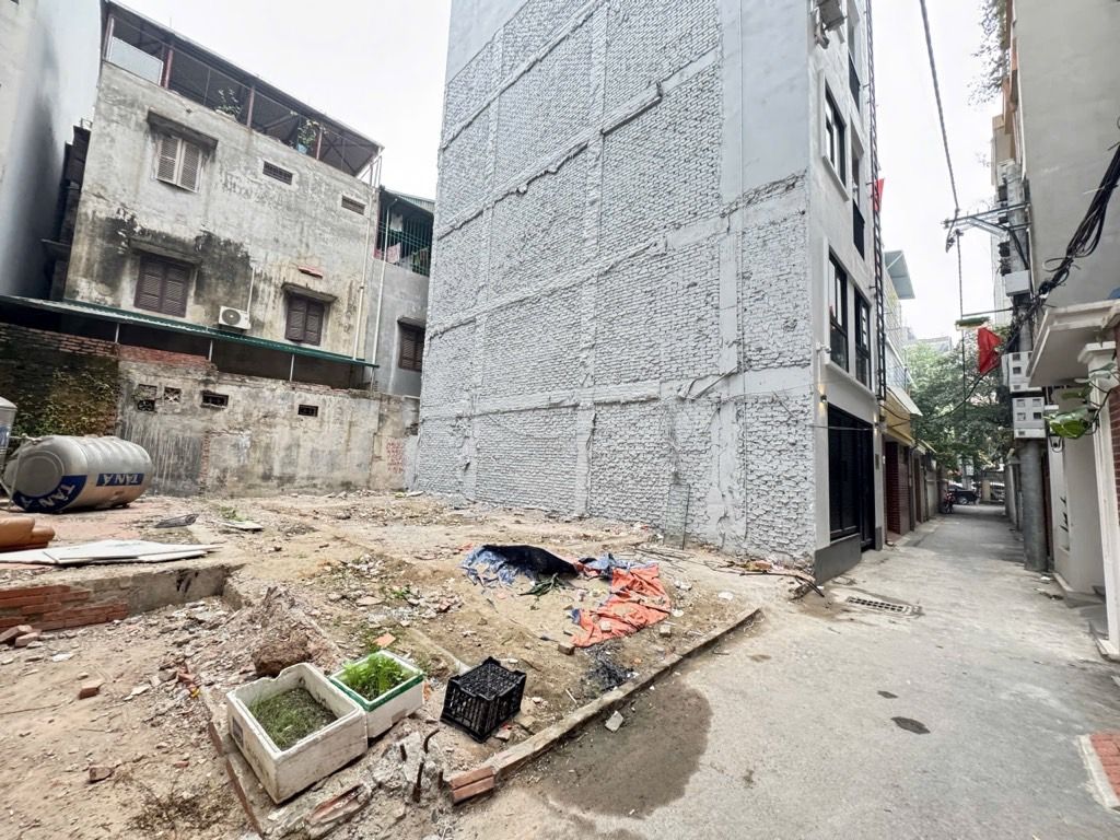 Bán nhà Nguyễn Trãi - diện tích 53m2 1 tầng - ô tô đỗ cửa - giá 14,9 tỷ