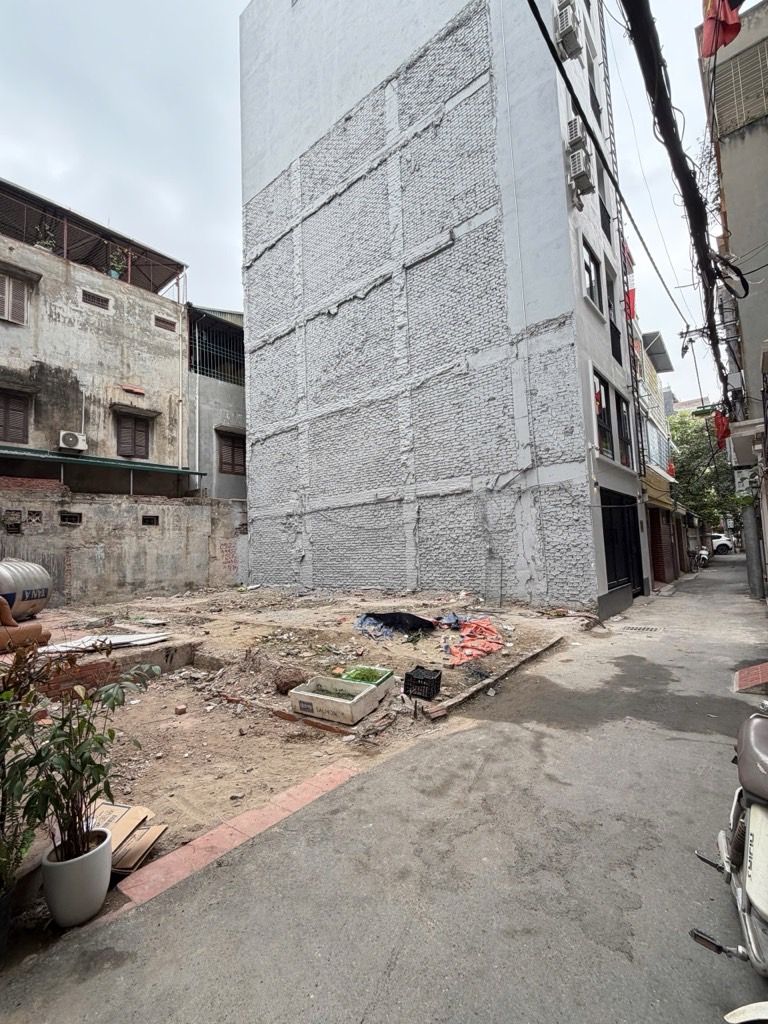 Bán nhà Nguyễn Trãi - diện tích 53m2 1 tầng - ô tô đỗ cửa - giá 14,9 tỷ