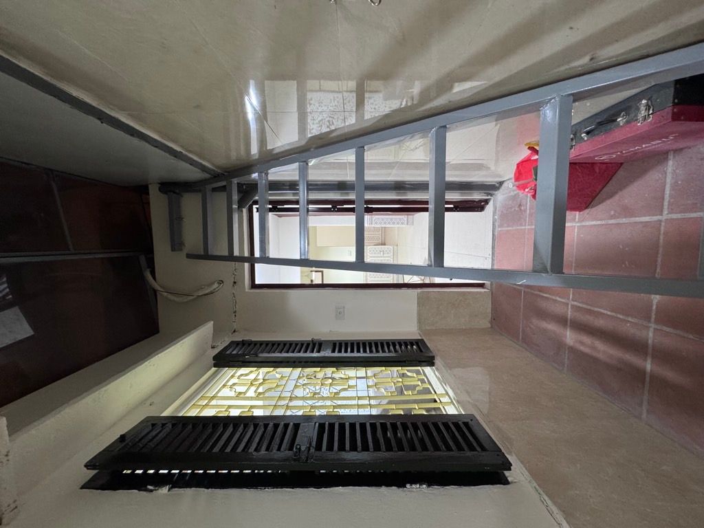 Bán nhà Mai Động - diện tích 55m2 2 tầng - ô tô đỗ cửa - giá 3,49 tỷ