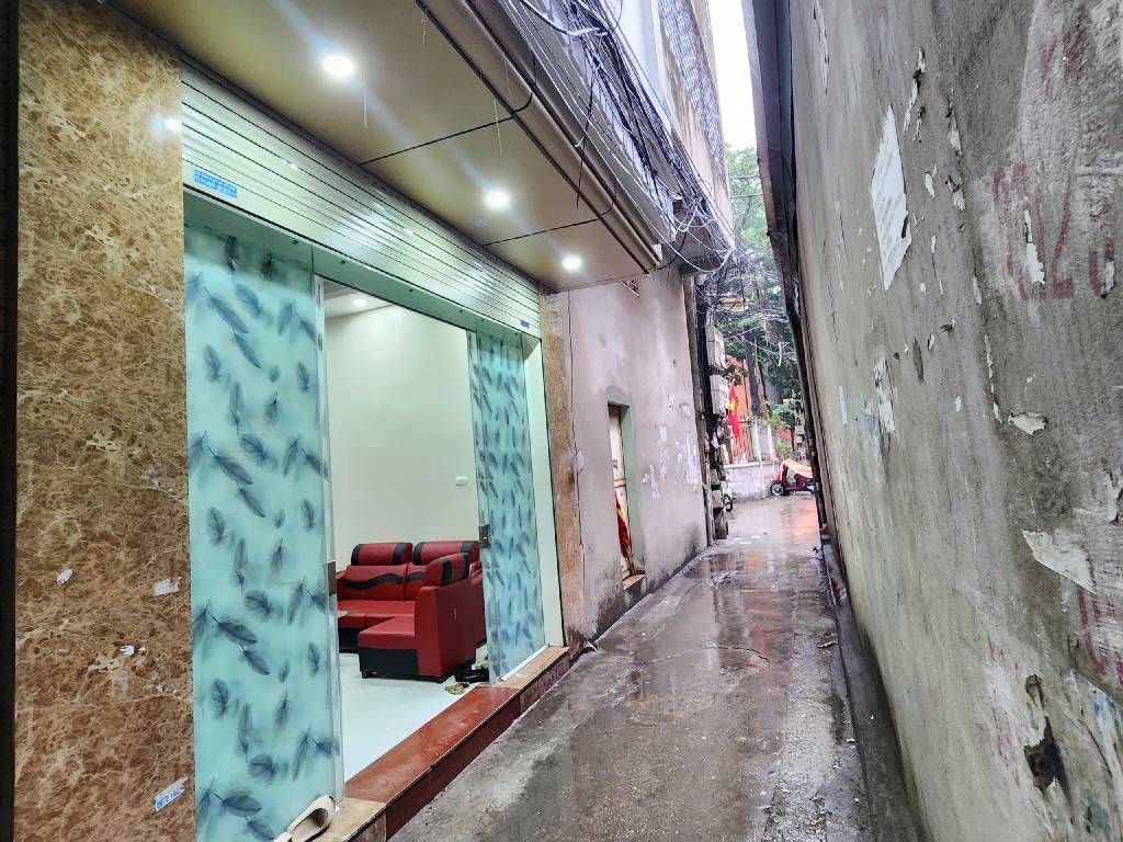 Bán nhà Nguyễn Đức Cảnh - diện tích 20m2 5 tầng - Ô tô nhỏ đỗ - giá 6,8 tỷ