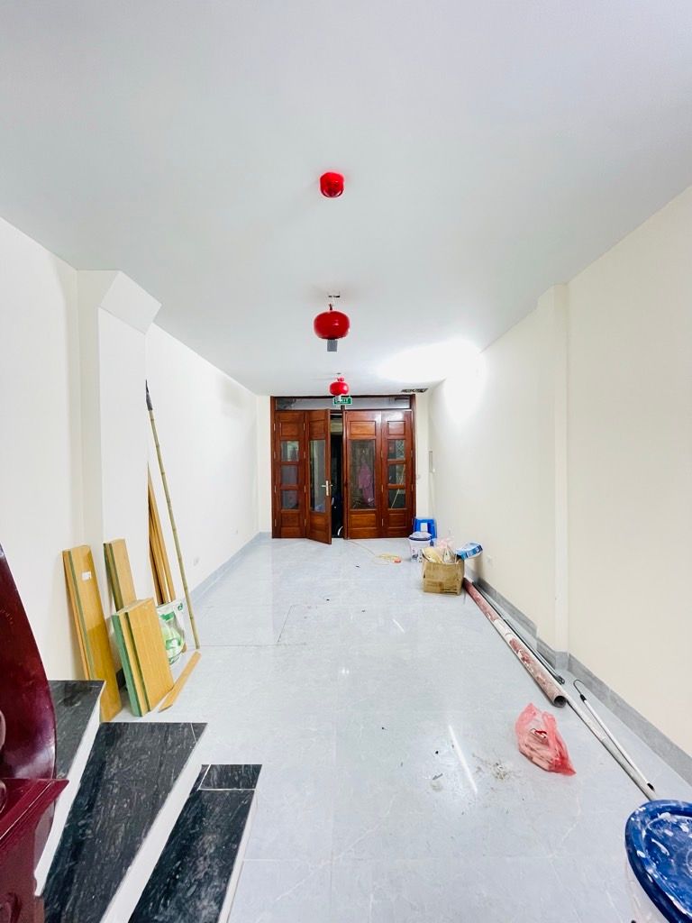 Bán nhà Minh Khai - diện tích 64m2 5 tầng - Ngõ thông rộng thoáng - giá 16,9 tỷ