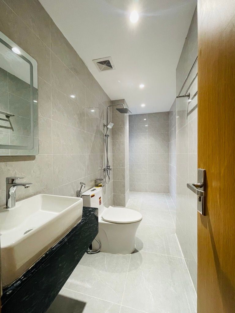 Bán nhà Minh Khai - diện tích 64m2 5 tầng - Ngõ thông rộng thoáng - giá 16,9 tỷ