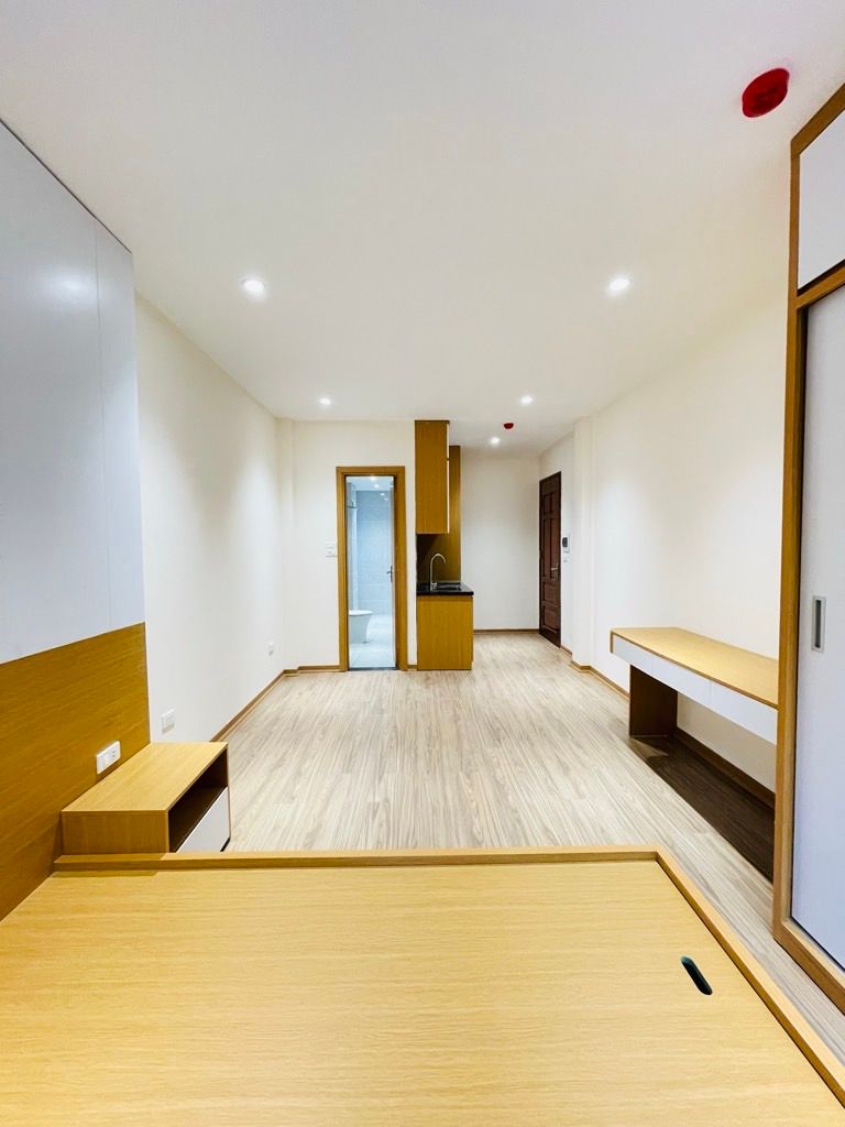 Bán nhà Minh Khai - diện tích 64m2 5 tầng - Ngõ thông rộng thoáng - giá 16,9 tỷ