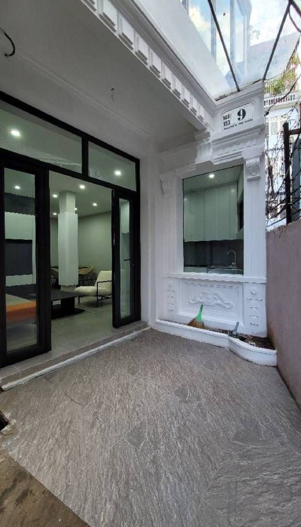 Bán nhà Nguyễn Thị Định - diện tích 36,8m2 5 tầng - mặt tiền rộng thoáng - giá 14 tỷ