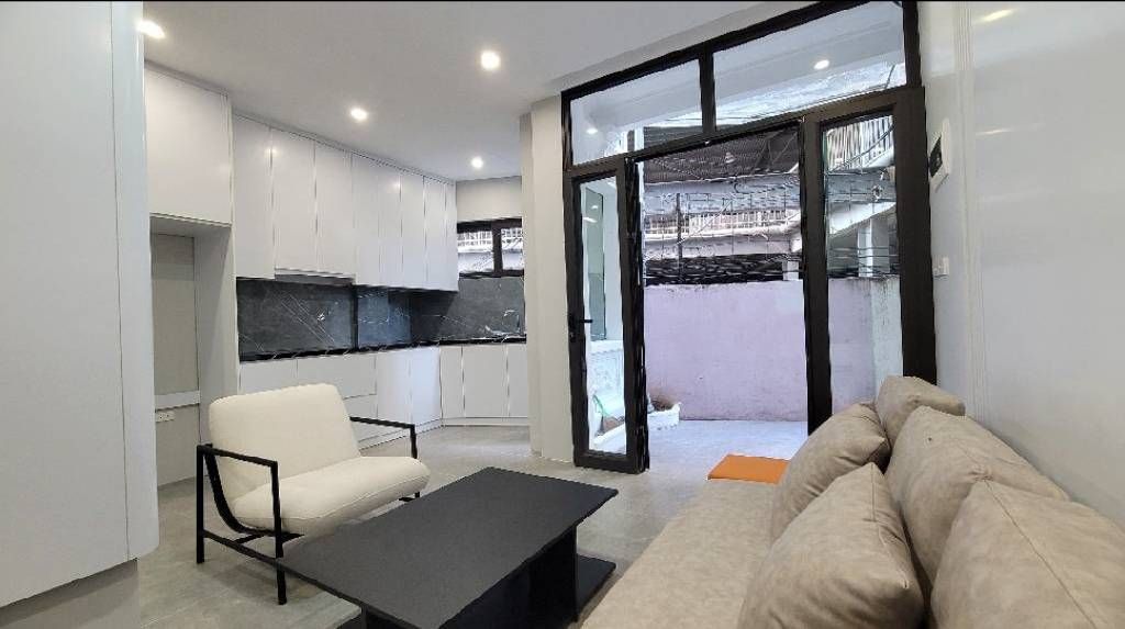 Bán nhà Nguyễn Thị Định - diện tích 36,8m2 5 tầng - mặt tiền rộng thoáng - giá 14 tỷ