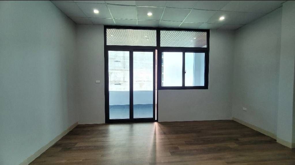 Bán nhà Nguyễn Thị Định - diện tích 36,8m2 5 tầng - mặt tiền rộng thoáng - giá 14 tỷ