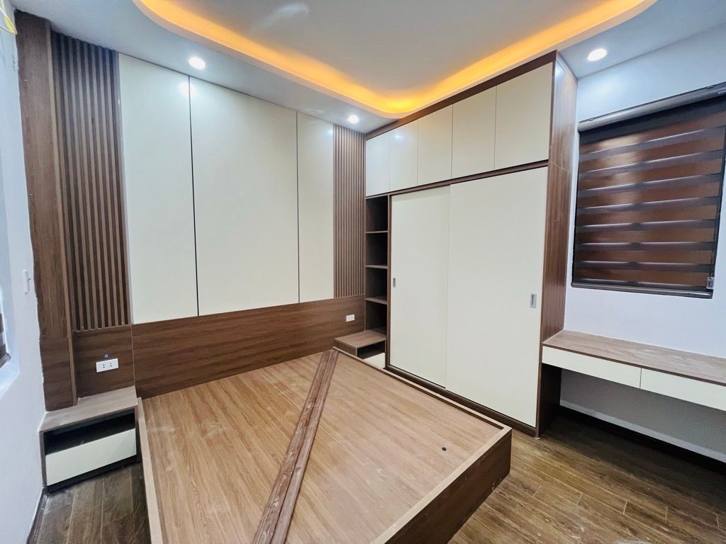 Bán nhà Kim Giang - diện tích 35m2 4 tầng - lô góc thoáng sáng - giá 8,6 tỷ