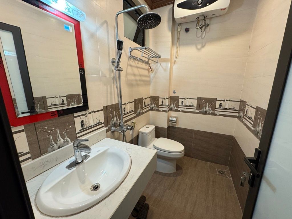 Bán nhà Bùi Xương Trạch - diện tích 58m2 6 tầng - 2 mặt ngõ - giá 15,6 tỷ