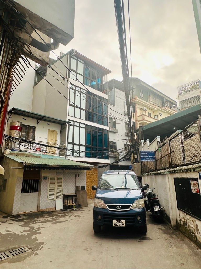 Bán nhà Lê Duẩn - diện tích 20m2 4 tầng - Ô tô đỗ cửa - giá 6,5 tỷ