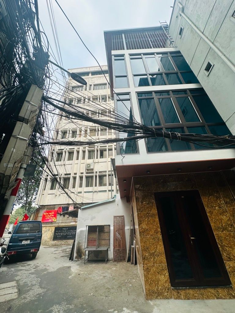 Bán nhà Lê Duẩn - diện tích 20m2 4 tầng - Ô tô đỗ cửa - giá 6,5 tỷ