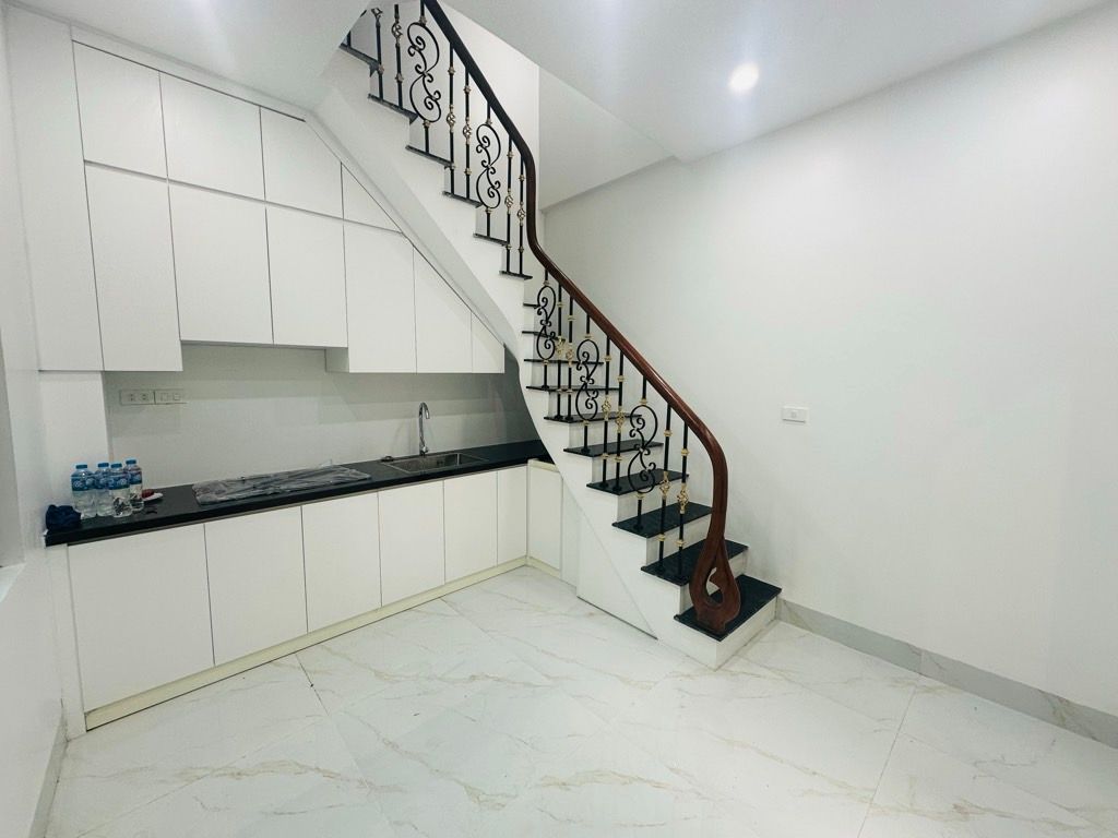 Bán nhà Lê Duẩn - diện tích 20m2 4 tầng - Ô tô đỗ cửa - giá 6,5 tỷ