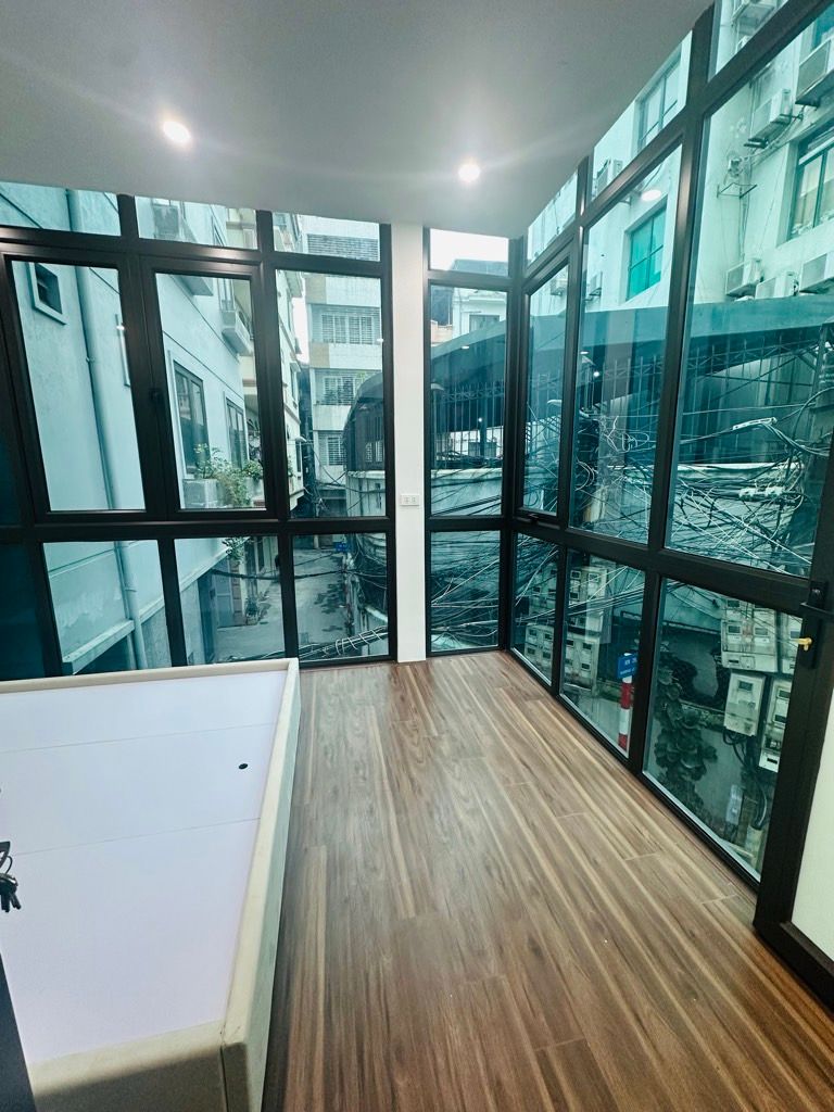 Bán nhà Lê Duẩn - diện tích 20m2 4 tầng - Ô tô đỗ cửa - giá 6,5 tỷ