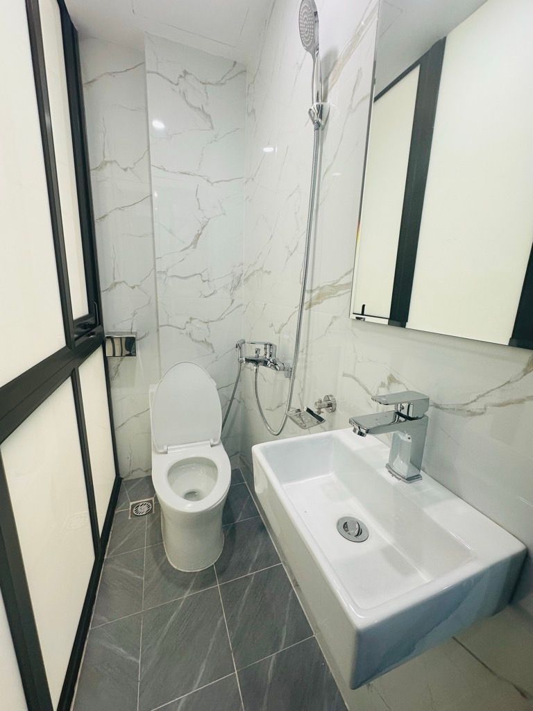 Bán nhà Lê Duẩn - diện tích 20m2 4 tầng - Ô tô đỗ cửa - giá 6,5 tỷ