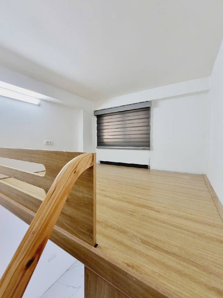 Bán nhà Hoàng Văn Thái - diện tích 68,7m2 6 tầng - Thang máy - giá 18,6 tỷ