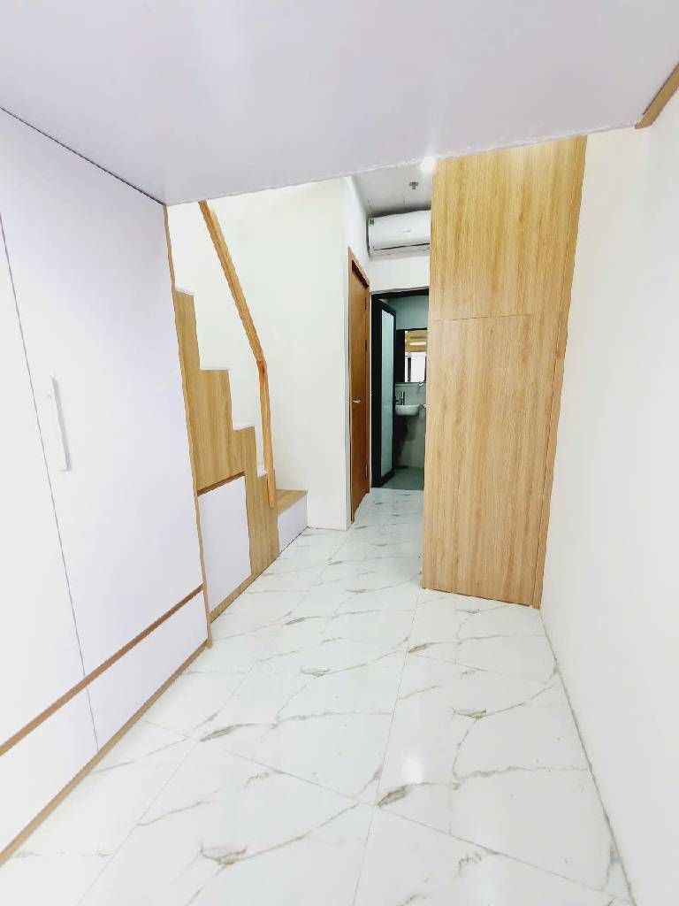 Bán nhà Hoàng Văn Thái - diện tích 68,7m2 6 tầng - Thang máy - giá 18,6 tỷ