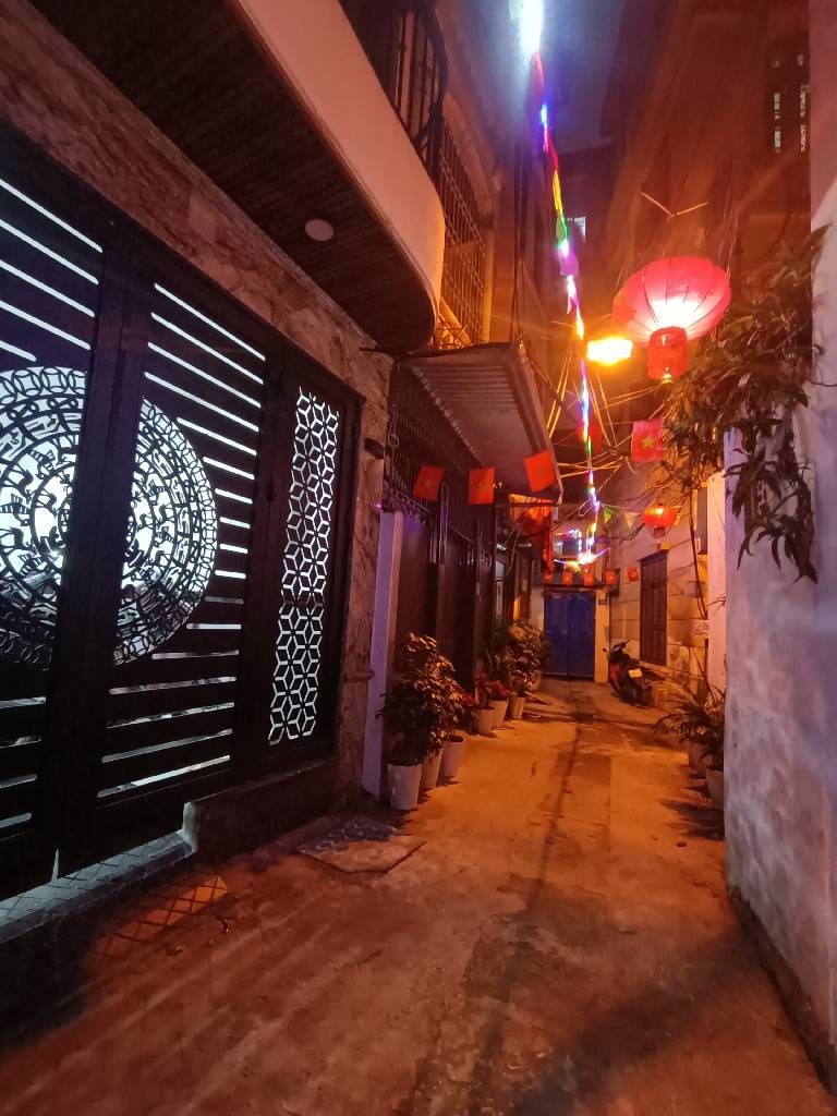 Bán nhà Hoàng Văn Thái - diện tích 68,7m2 6 tầng - Thang máy - giá 18,6 tỷ