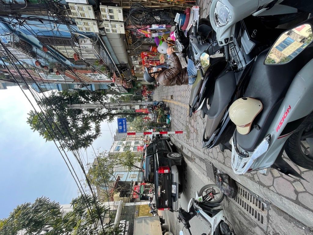 Bán nhà Dương Văn Bé - diện tích 11m2 4 tầng - Mặt phố kinh doanh - giá 9,5 tỷ