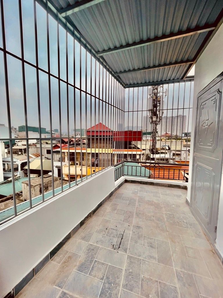 Bán nhà Bùi Xương Trạch - diện tích 39,3m2 6 tầng - ô tô đỗ gần - giá 7,9 tỷ