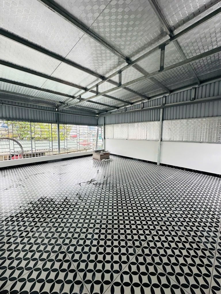 Bán nhà Minh Khai - diện tích 54m2 6 tầng - ô tô tránh - giá 22 tỷ