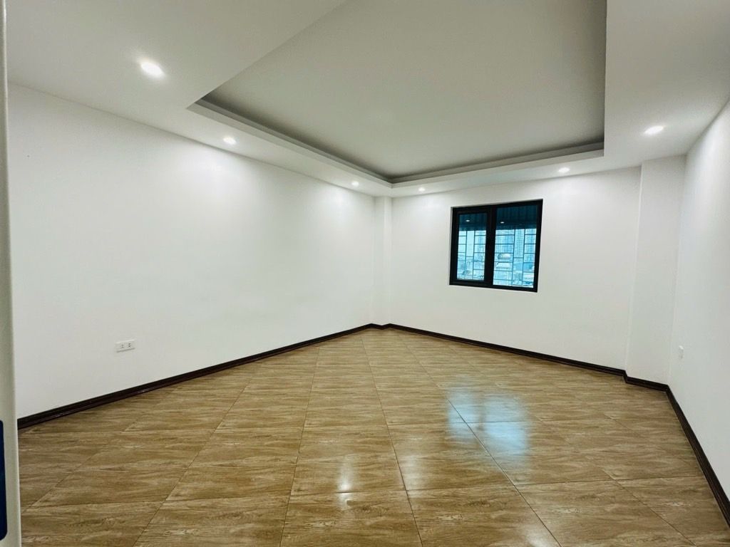 Bán nhà Minh Khai - diện tích 54m2 6 tầng - ô tô tránh - giá 22 tỷ