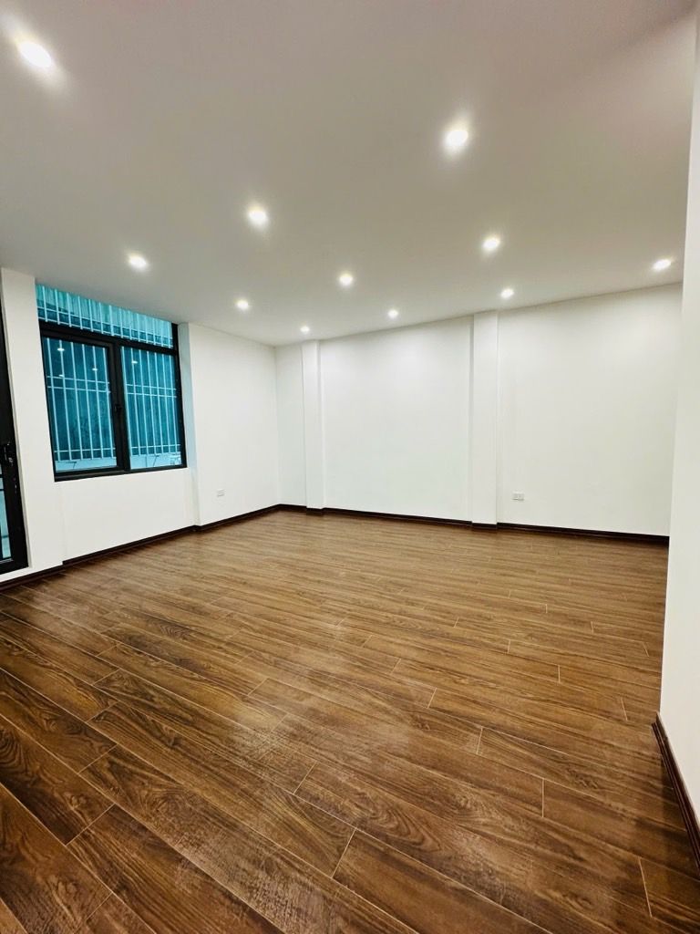 Bán nhà Minh Khai - diện tích 54m2 6 tầng - ô tô tránh - giá 22 tỷ