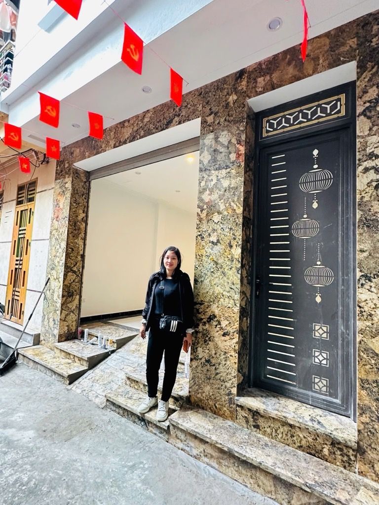 Bán nhà Minh Khai - diện tích 54m2 6 tầng - ô tô tránh - giá 22 tỷ