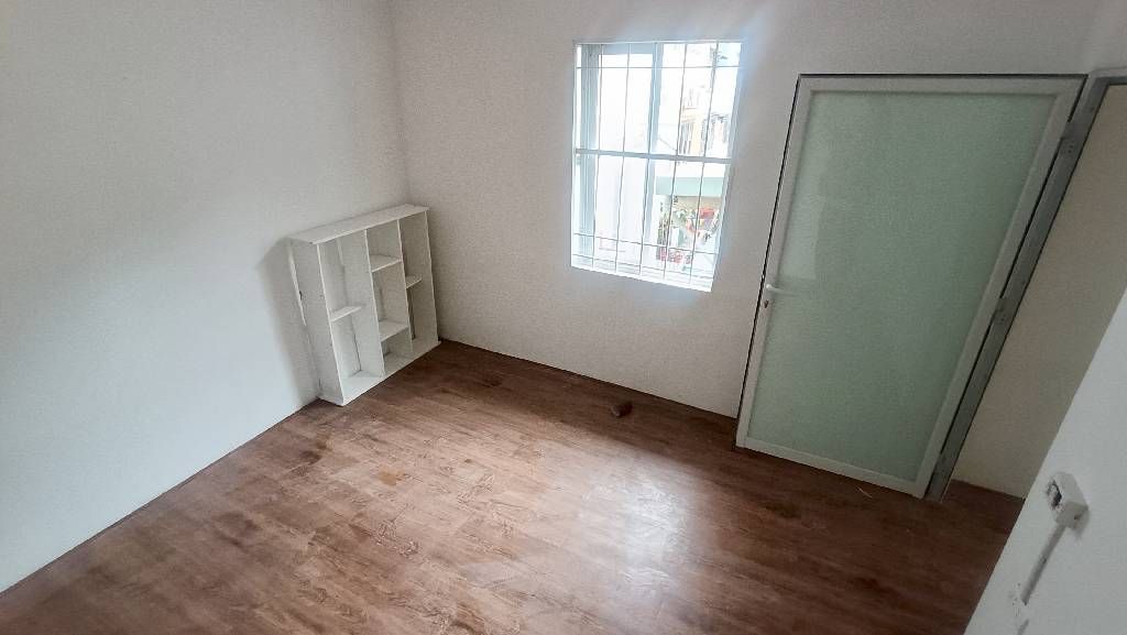 Bán nhà Vũ Tông Phan - diện tích 30m2 3 tầng - ngõ thông, 3 gác đỗ tận cửa - giá 3,05 tỷ