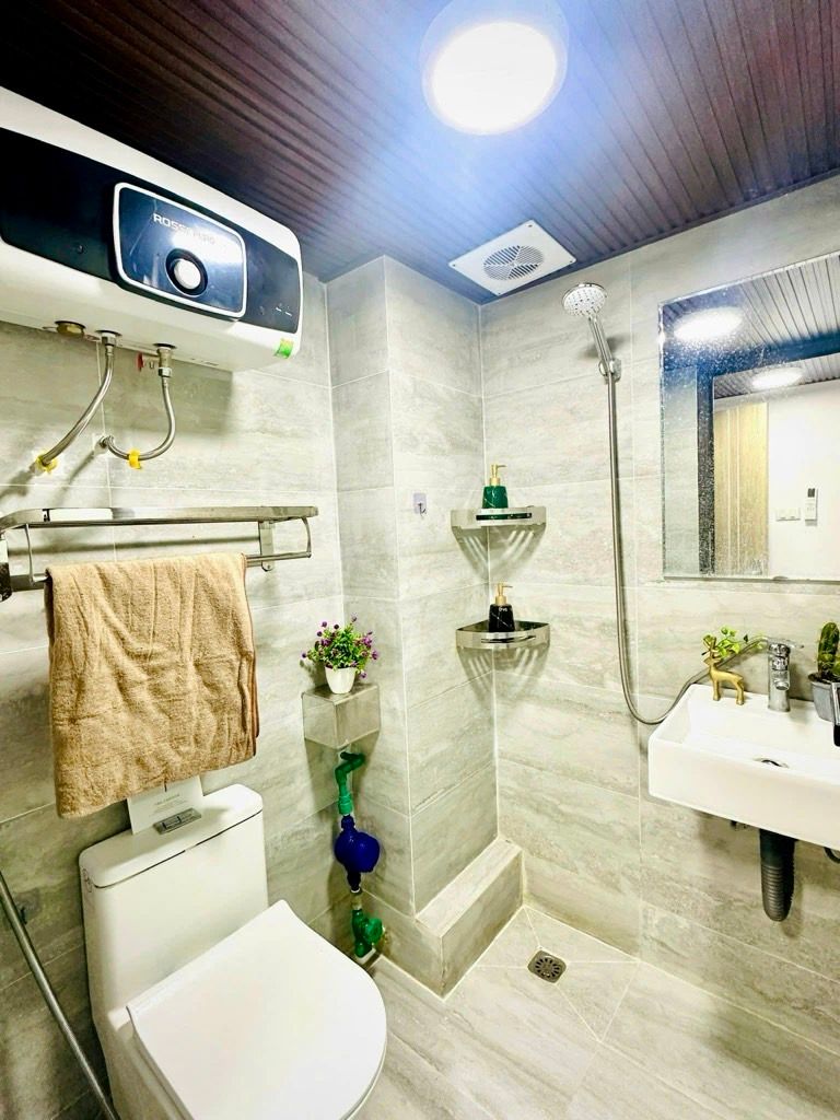 Bán nhà Kim Giang - diện tích 65m2 7 tầng - gần ô tô - giá 23,99 tỷ