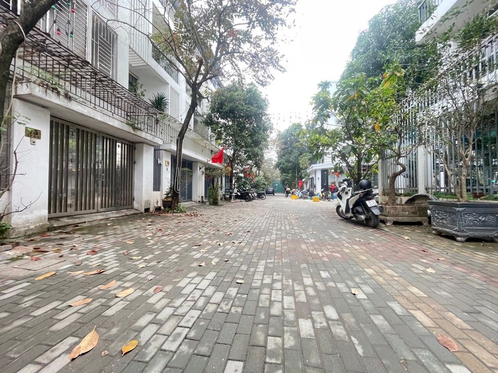 Bán nhà Ao Sào - diện tích 66.3m2 4 tầng - Ô tô dừng đỗ - giá 23,5 tỷ