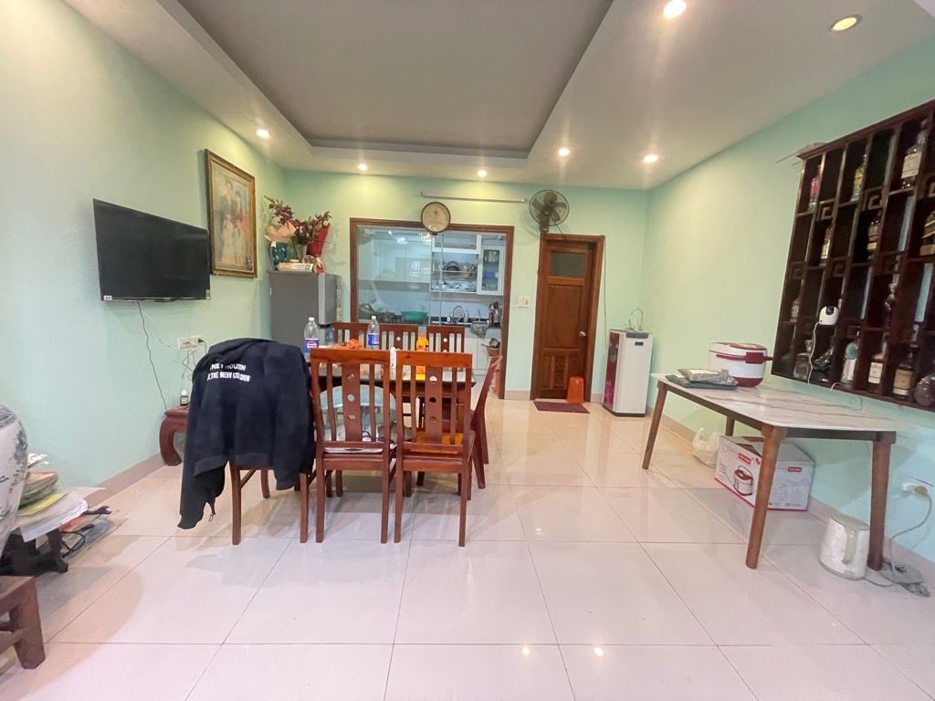 Bán nhà Ao Sào - diện tích 66.3m2 4 tầng - Ô tô dừng đỗ - giá 23,5 tỷ