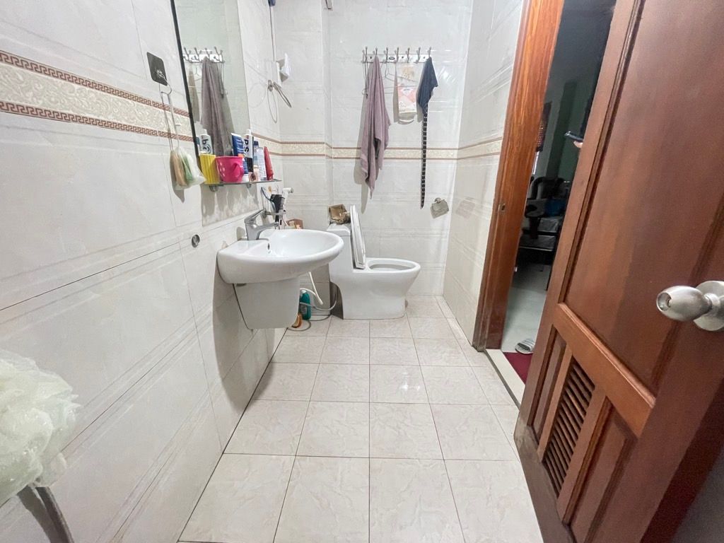 Bán nhà Ao Sào - diện tích 66.3m2 4 tầng - Ô tô dừng đỗ - giá 23,5 tỷ