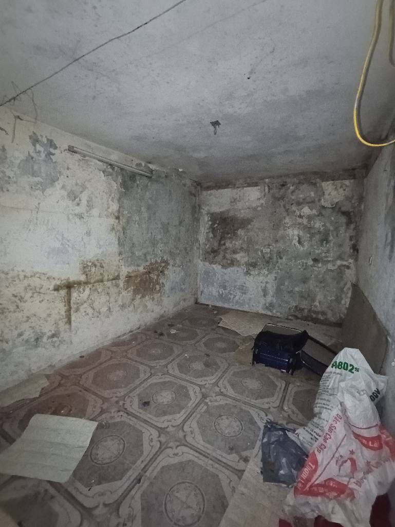 Bán nhà Tân Mai - diện tích 17m2 1 tầng - Nhà tập thể tầng 1 - giá 2,1 tỷ