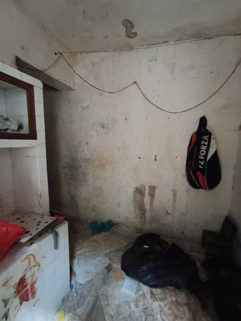 Bán nhà Tân Mai - diện tích 17m2 1 tầng - Nhà tập thể tầng 1 - giá 2,1 tỷ