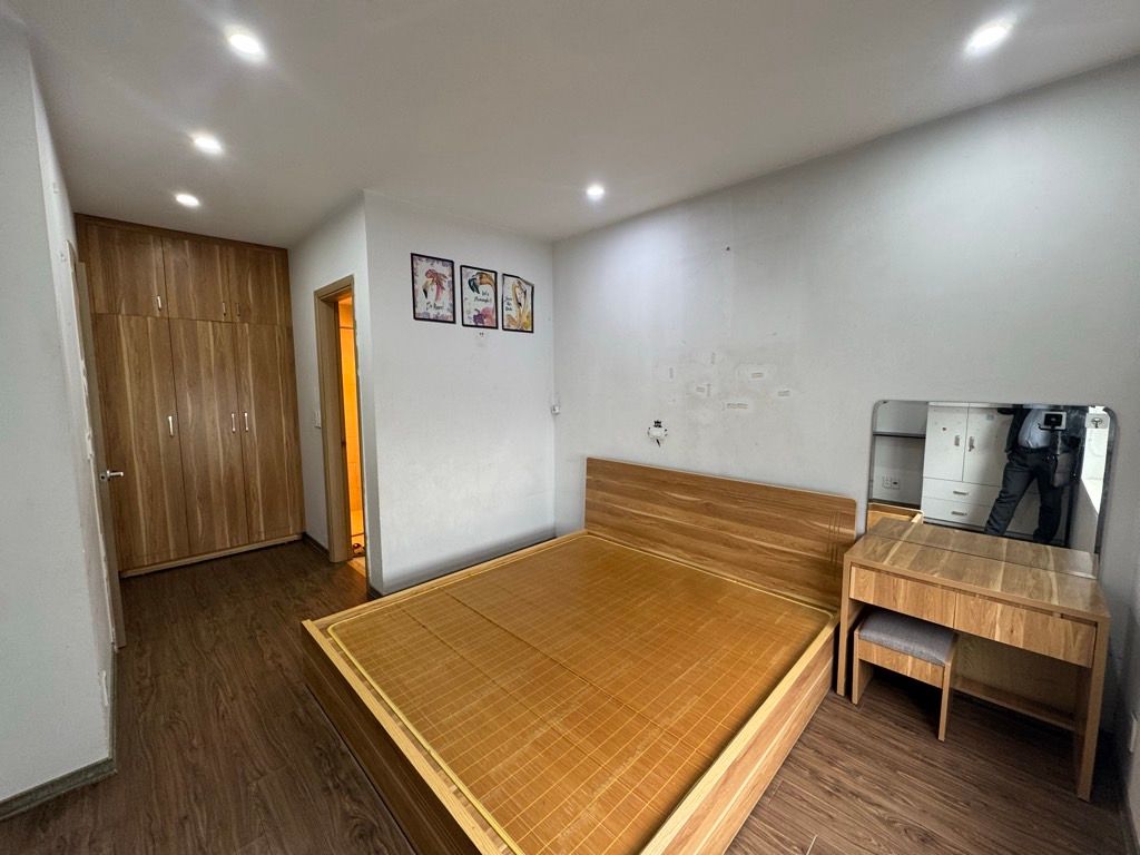 Bán nhà Lĩnh Nam - diện tích 76m2 14 tầng - Dễ bán - giá 6,95 tỷ