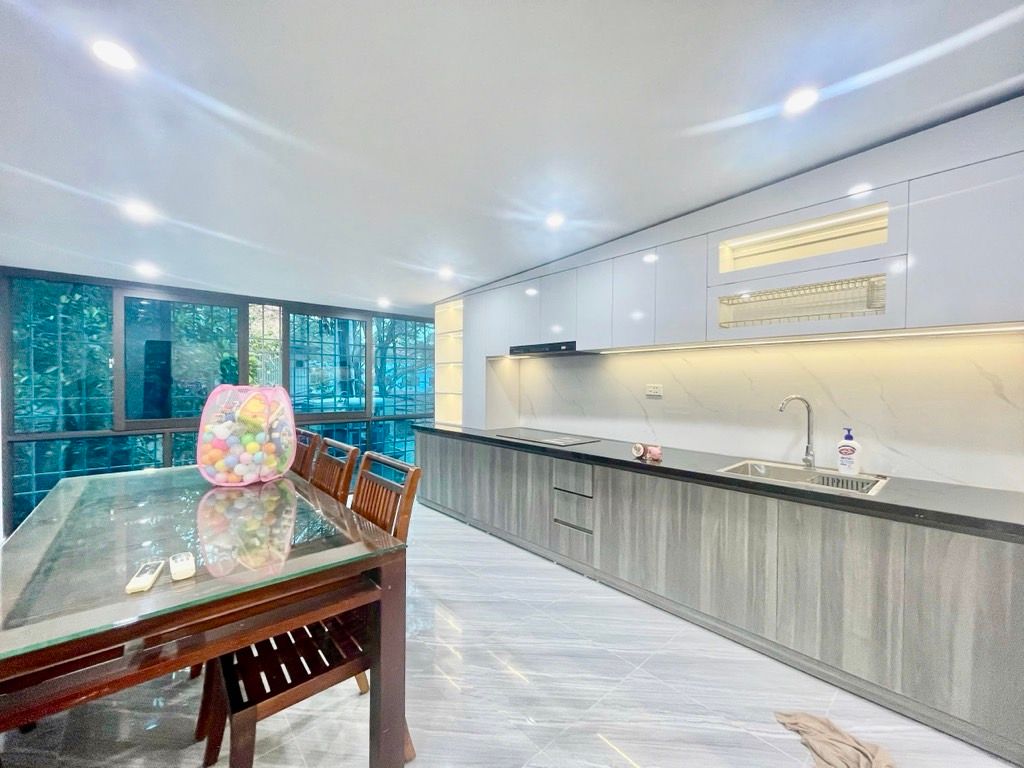 Bán nhà Nguyễn Quý Đức - diện tích 39.6m2 1 tầng - ô tô đỗ chân cầu thang - giá 5,5 tỷ