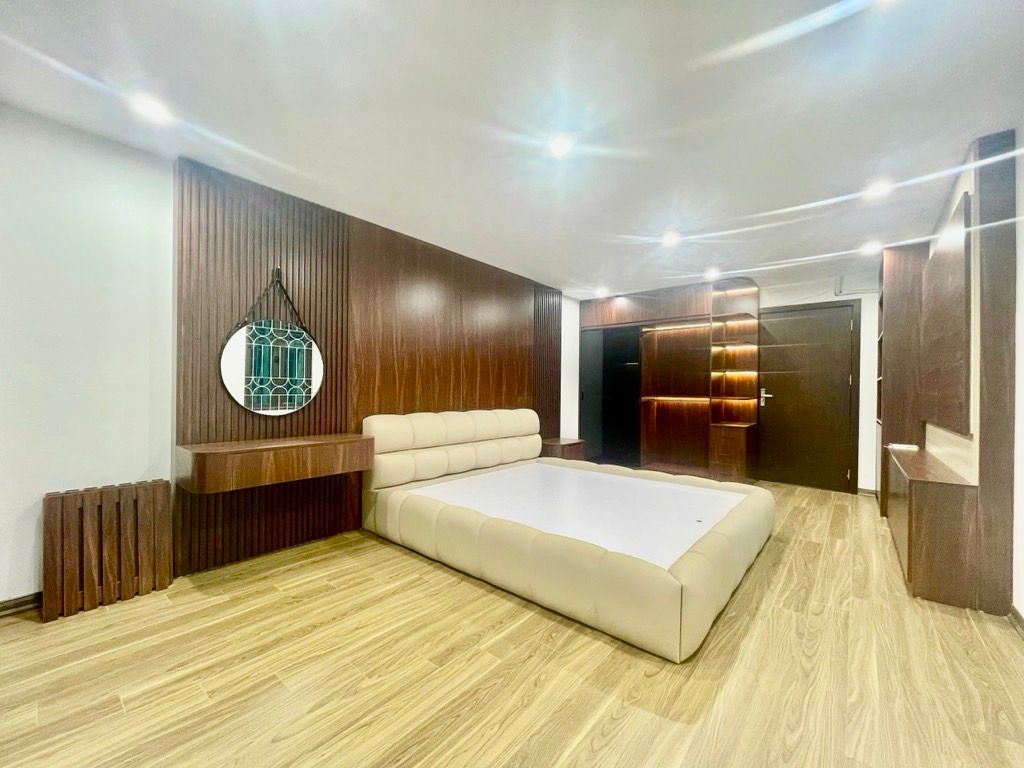 Bán nhà Nguyễn Quý Đức - diện tích 39.6m2 1 tầng - ô tô đỗ chân cầu thang - giá 5,5 tỷ