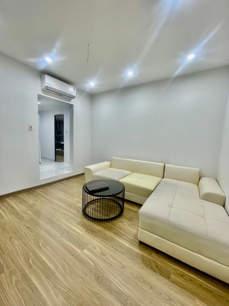 Bán nhà Nguyễn Quý Đức - diện tích 54.7m2 1 tầng - ô tô đỗ chân cầu thang - giá 4,2 tỷ