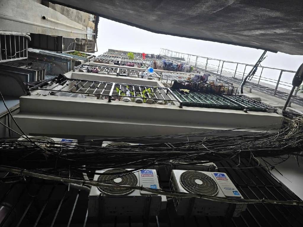 Bán nhà Cống Trắng - diện tích 50m2 1 tầng - Căn hộ P503 tòa CCMN - giá 2,7 tỷ