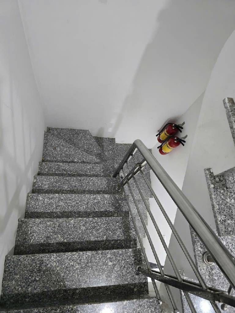 Bán nhà Cống Trắng - diện tích 50m2 1 tầng - Căn hộ P503 tòa CCMN - giá 2,7 tỷ