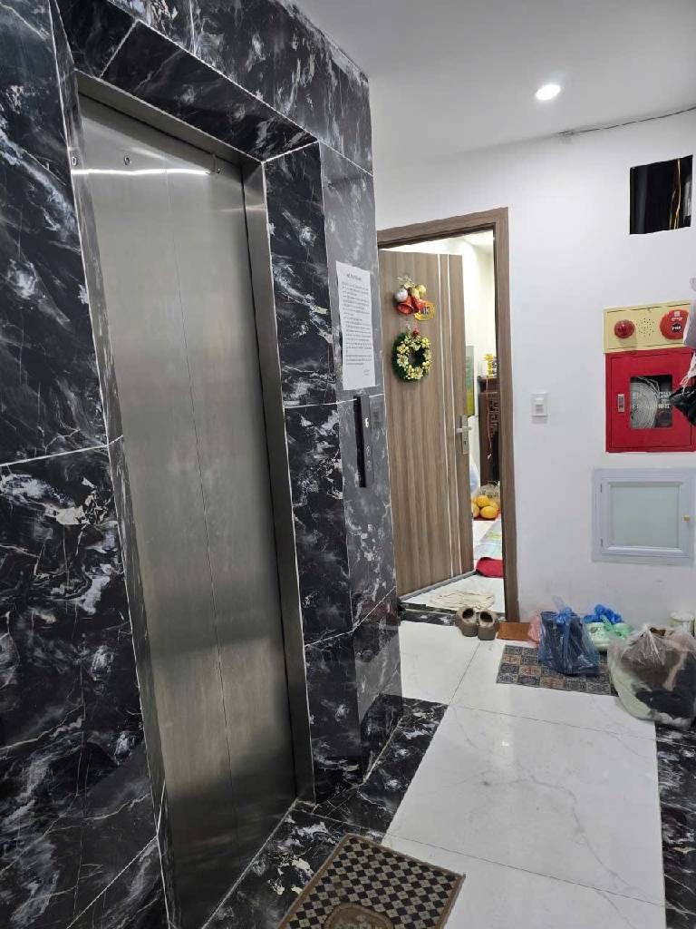 Bán nhà Cống Trắng - diện tích 50m2 1 tầng - Căn hộ P503 tòa CCMN - giá 2,7 tỷ