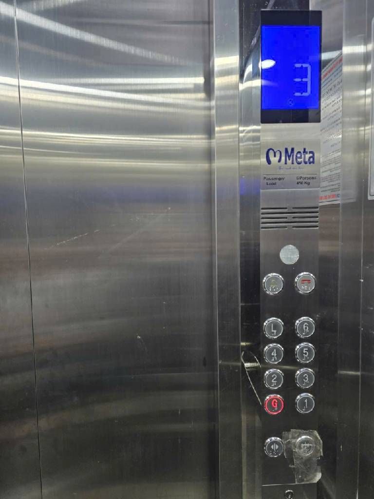 Bán nhà Cống Trắng - diện tích 50m2 1 tầng - Căn hộ P503 tòa CCMN - giá 2,7 tỷ